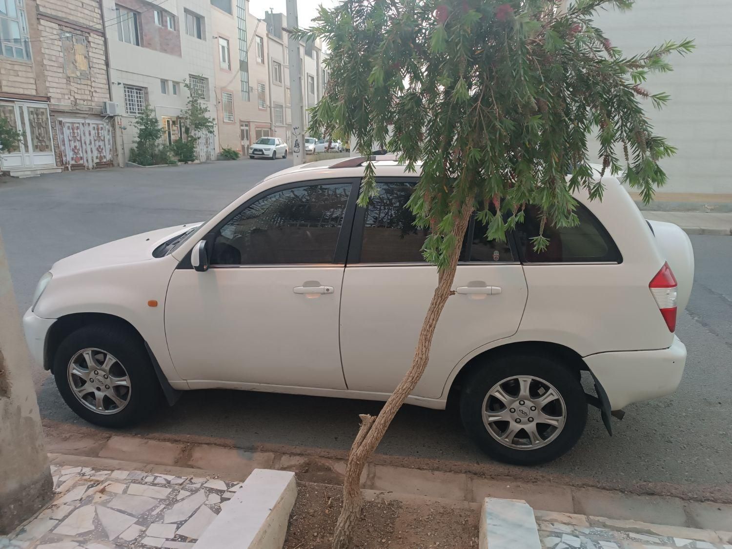 خودرو ام وی ام، X33 آگهی ann_17867396