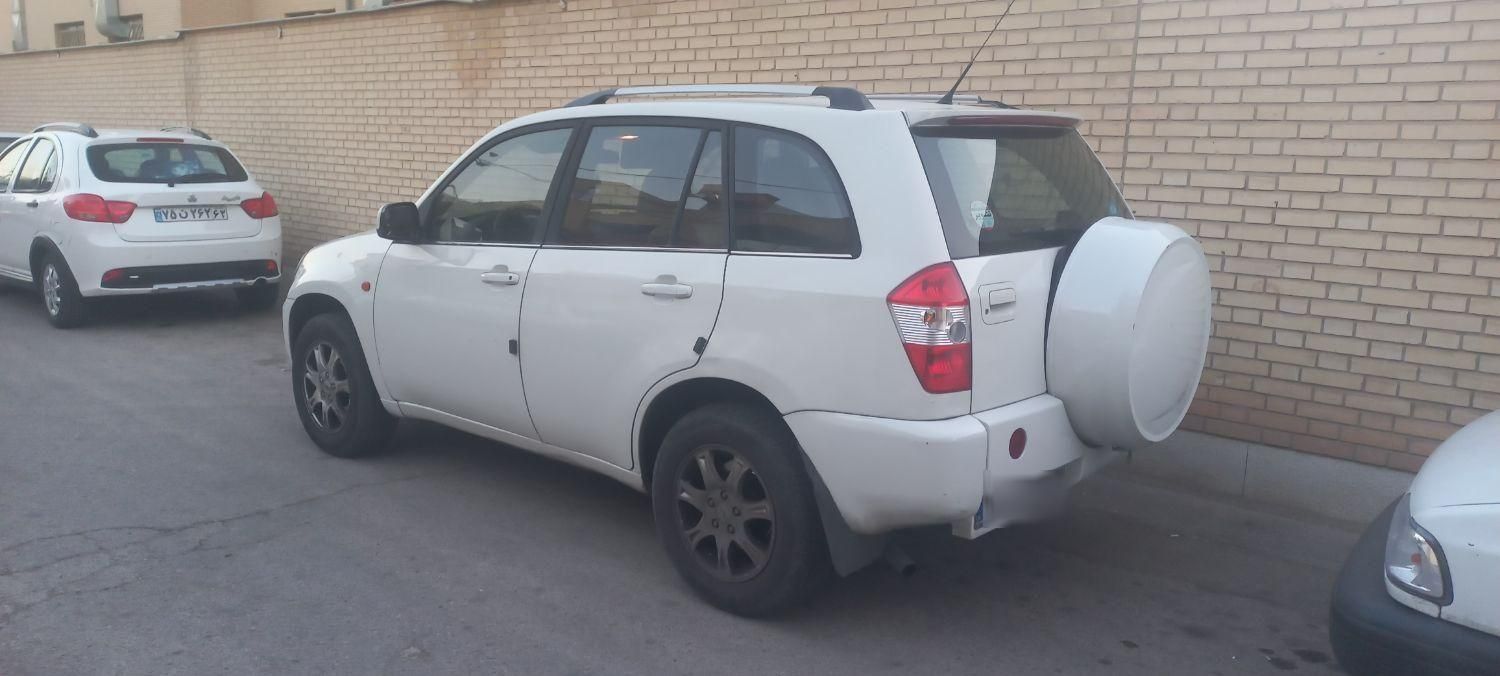 ام وی ام X33 دنده‌ای ساده - 2012
