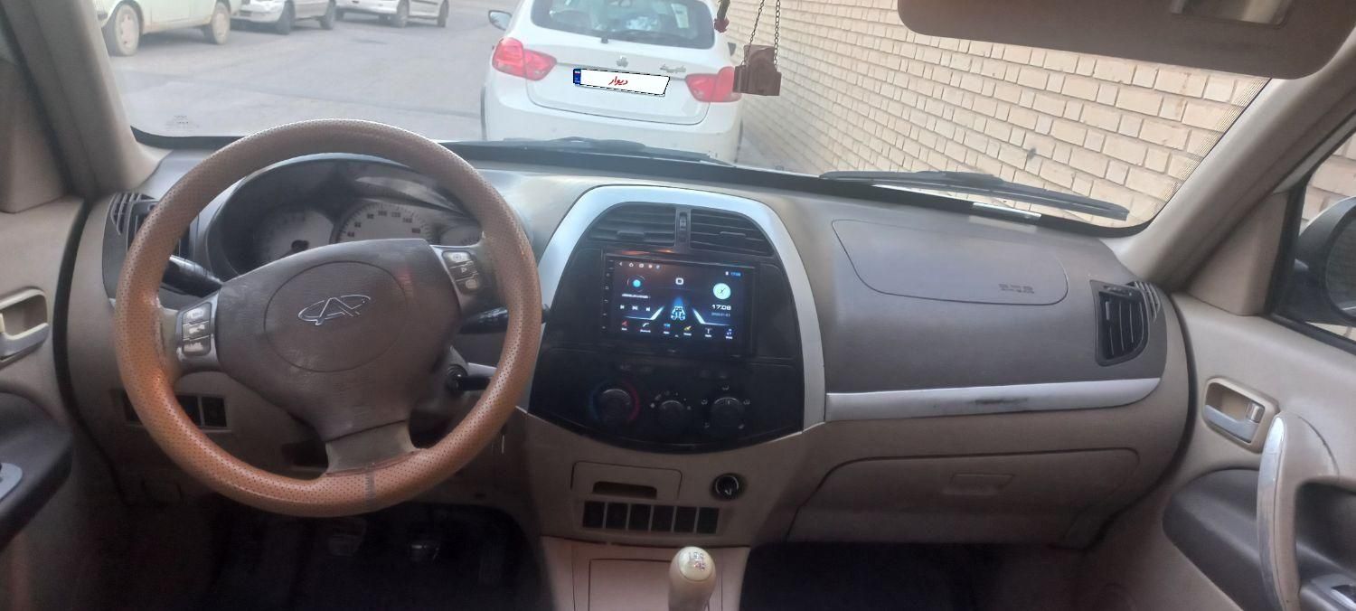 ام وی ام X33 دنده‌ای ساده - 2012