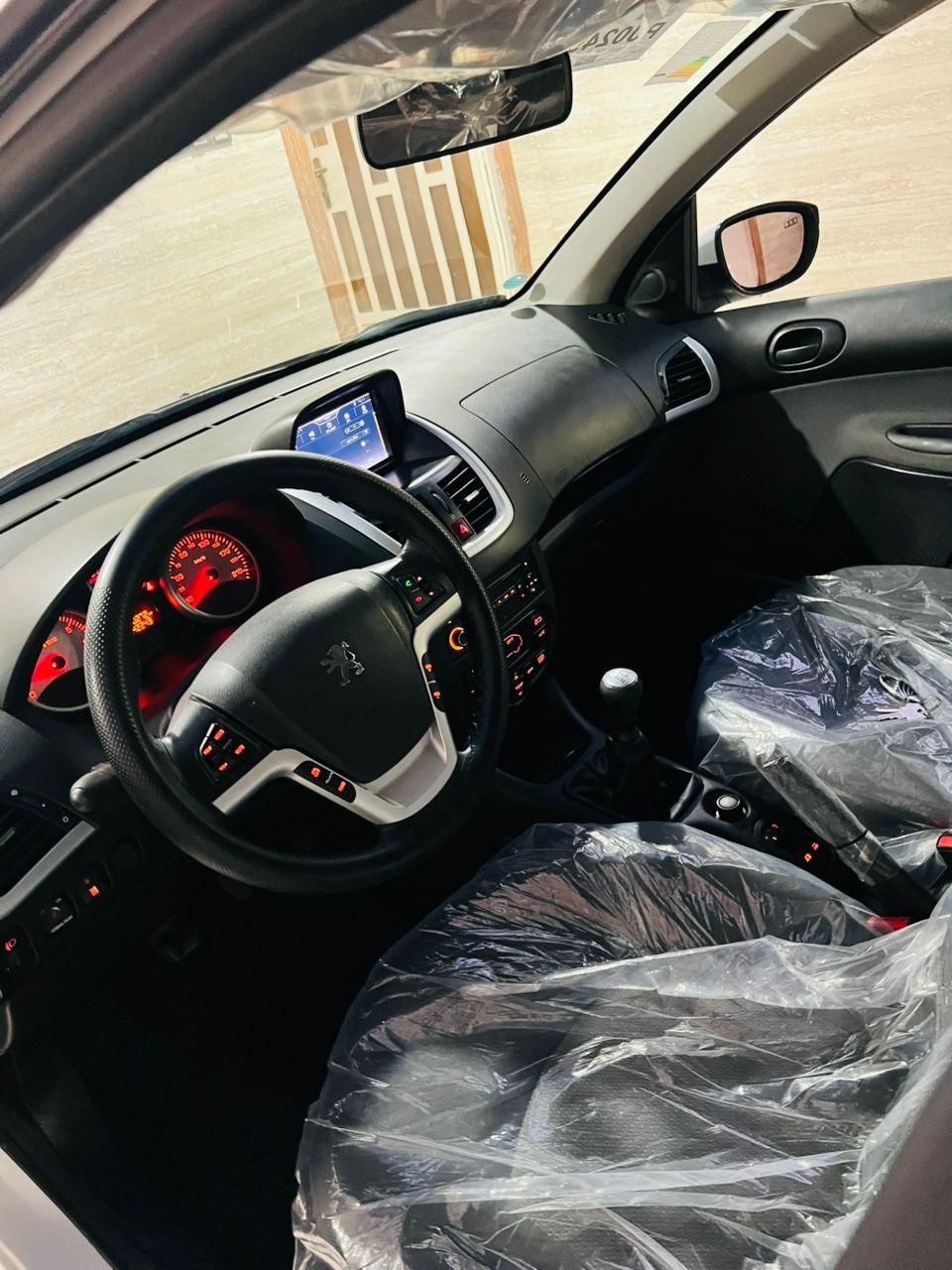 پژو 207 دنده‌ای با موتور TU3 - 1402