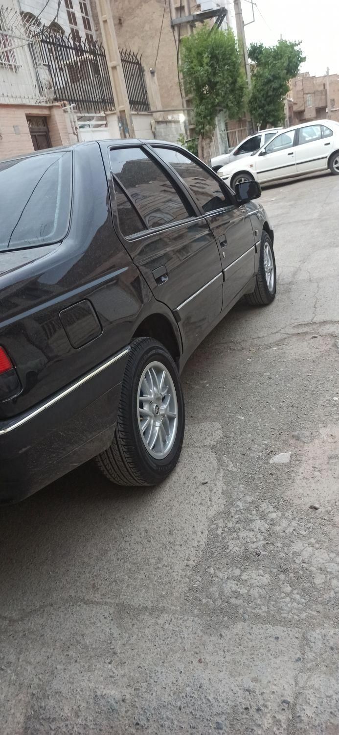 پژو 405 بنزینی GLX - TU5 - 1390