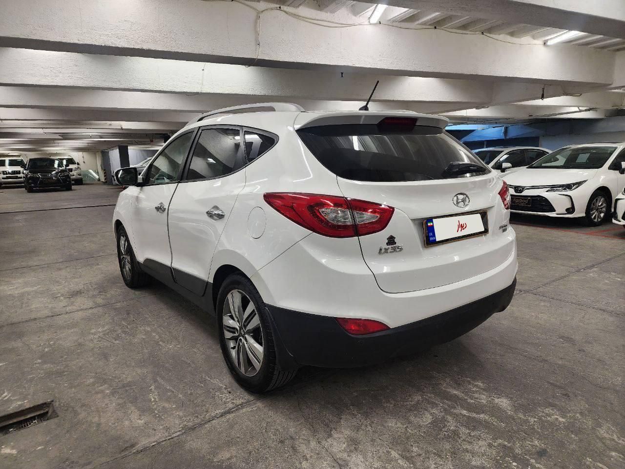 هیوندای توسان 2.4 لیتر - 2015