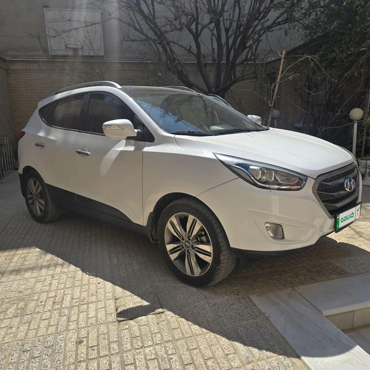 هیوندای توسان 2.4 لیتر - 2015