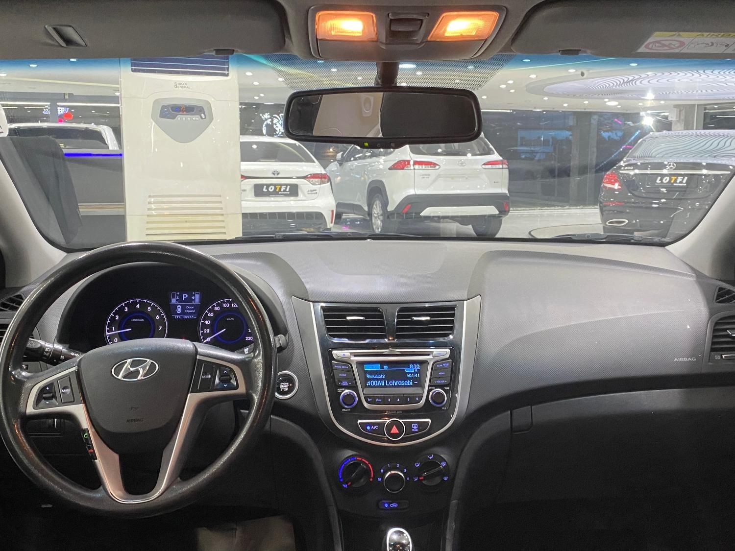 هیوندای اکسنت 1.6 لیتر ساده - 2015