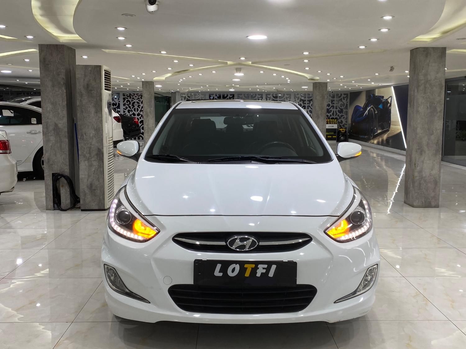 هیوندای اکسنت 1.6 لیتر ساده - 2015