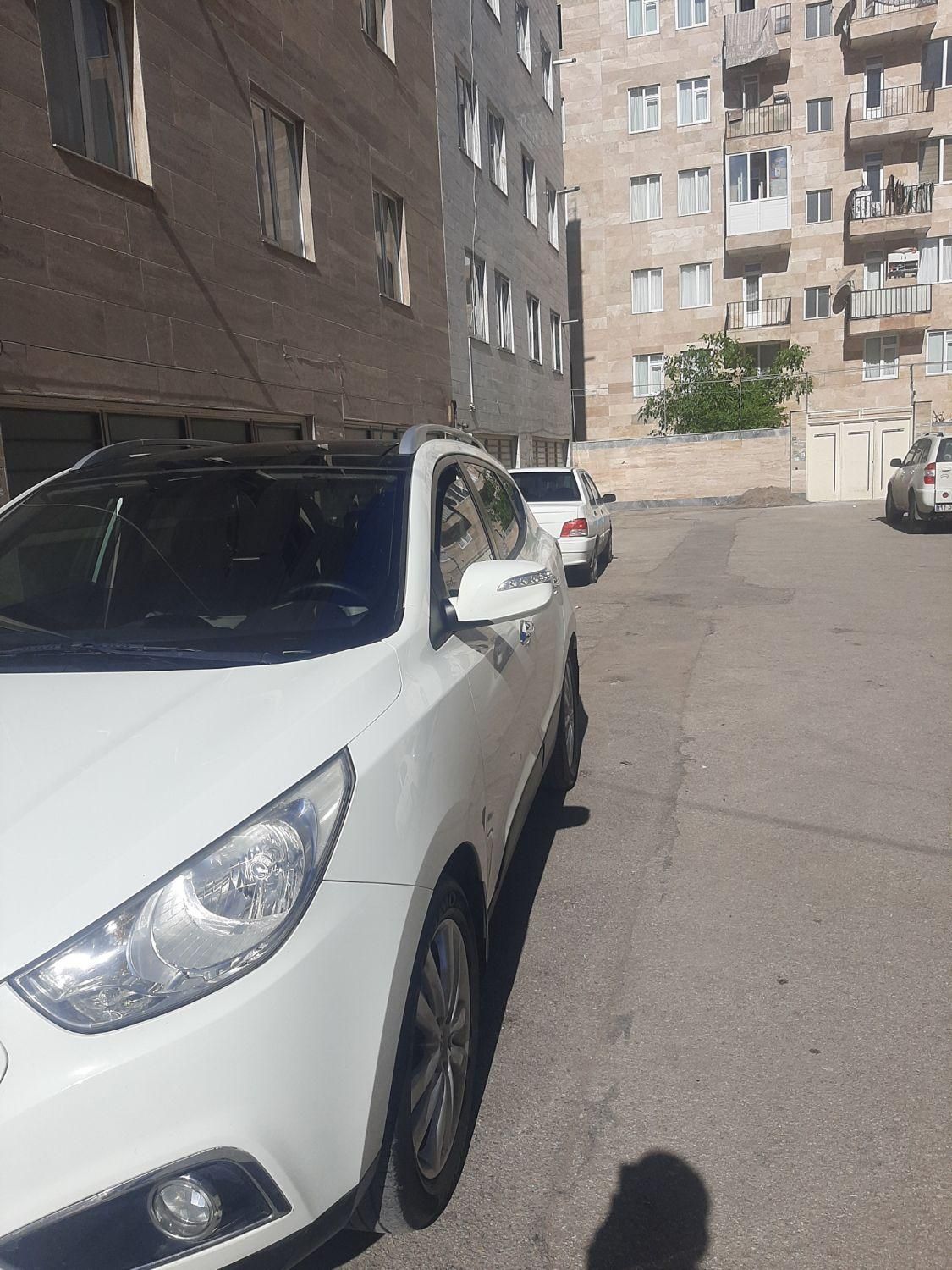 هیوندای توسان 2.4 لیتر - 2011