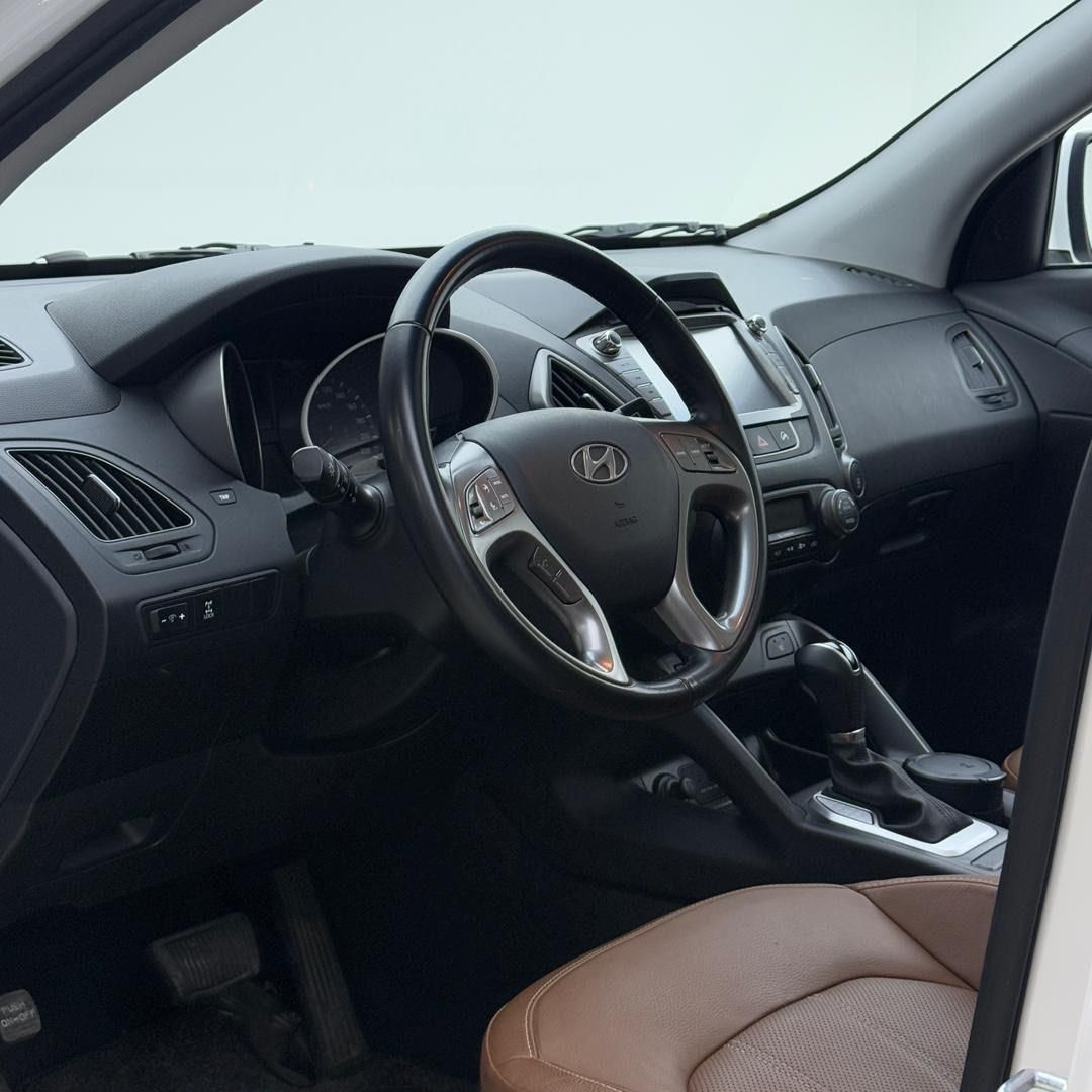 هیوندای توسان 2.4 لیتر - 2015