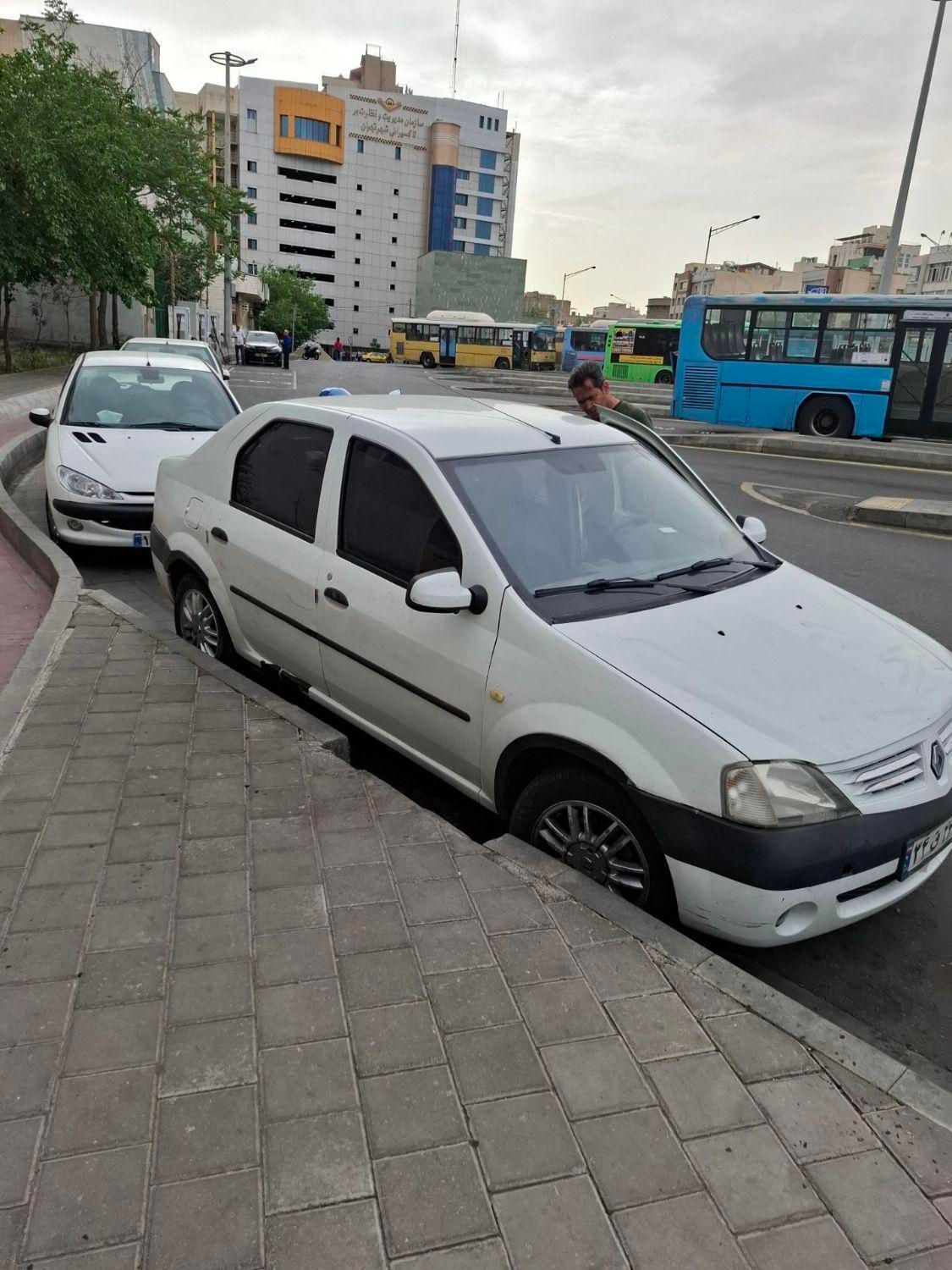 رنو تندر 90 E2 - 1392