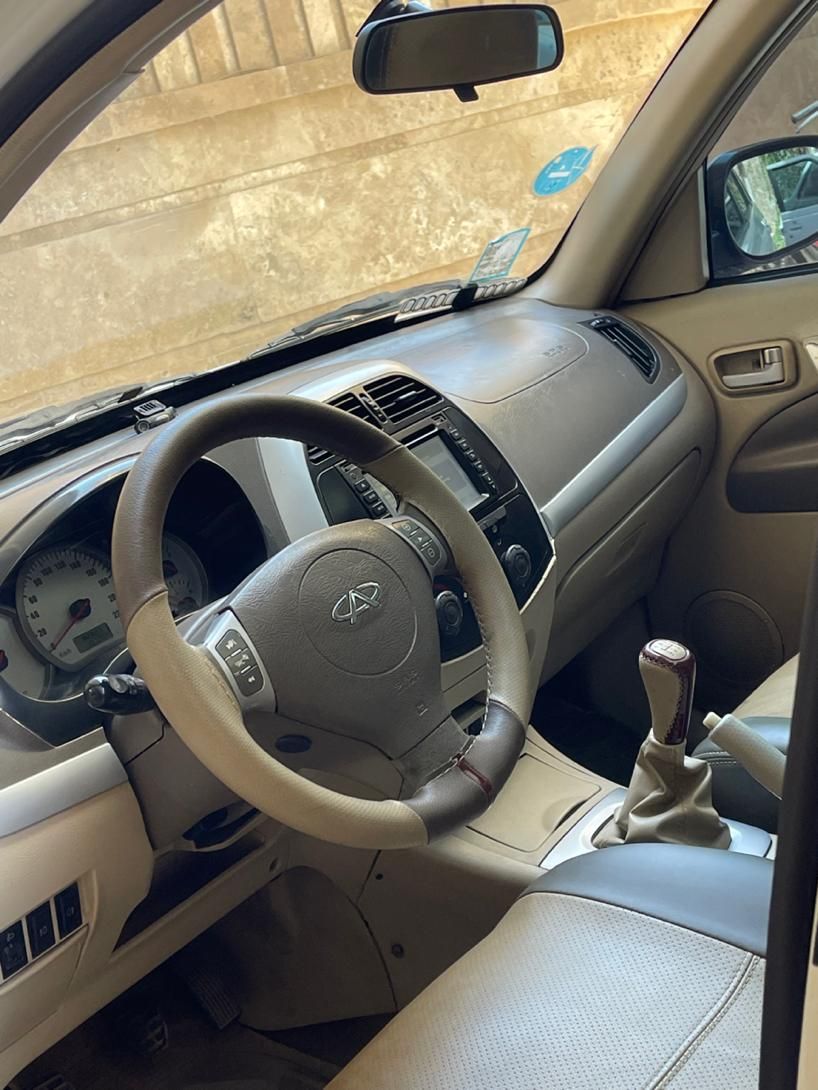 ام وی ام X33 دنده‌ای ساده - 2012