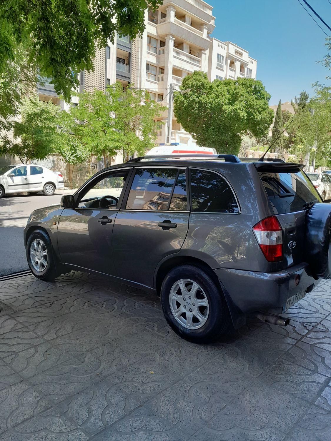 خودرو ام وی ام، X33 آگهی ann_17883822