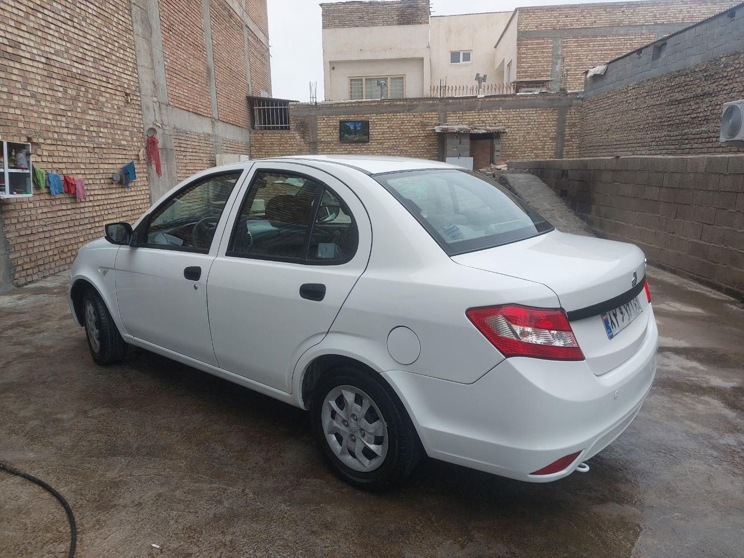 ساینا S دنده ای بنزینی - 1400