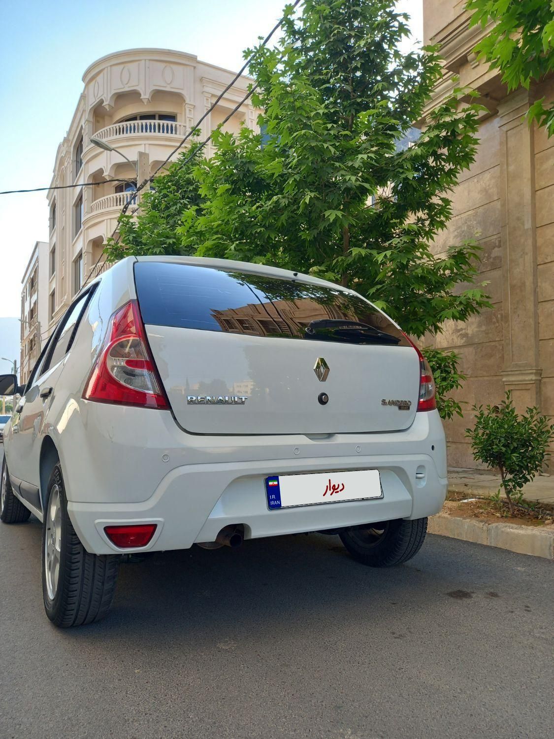 رنو ساندرو دنده ای - 1395