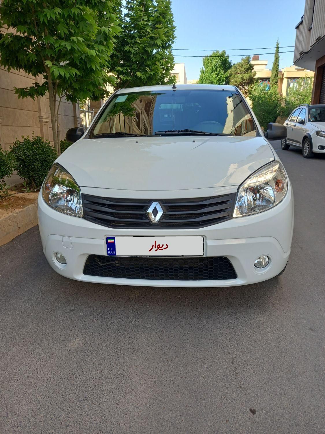 خودرو رنو، ساندرو آگهی ann_17884930