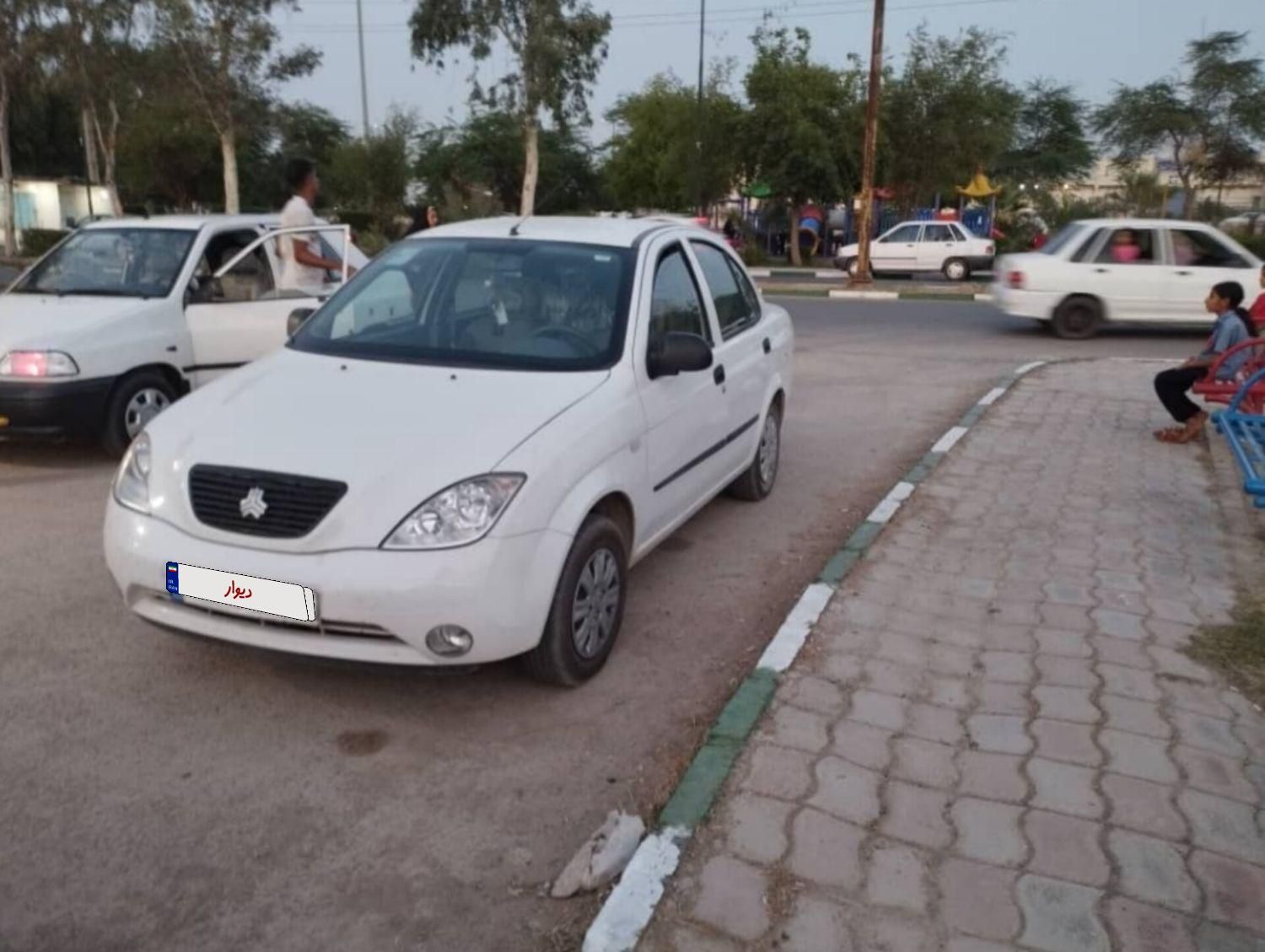 تیبا صندوق دار SX - 1399