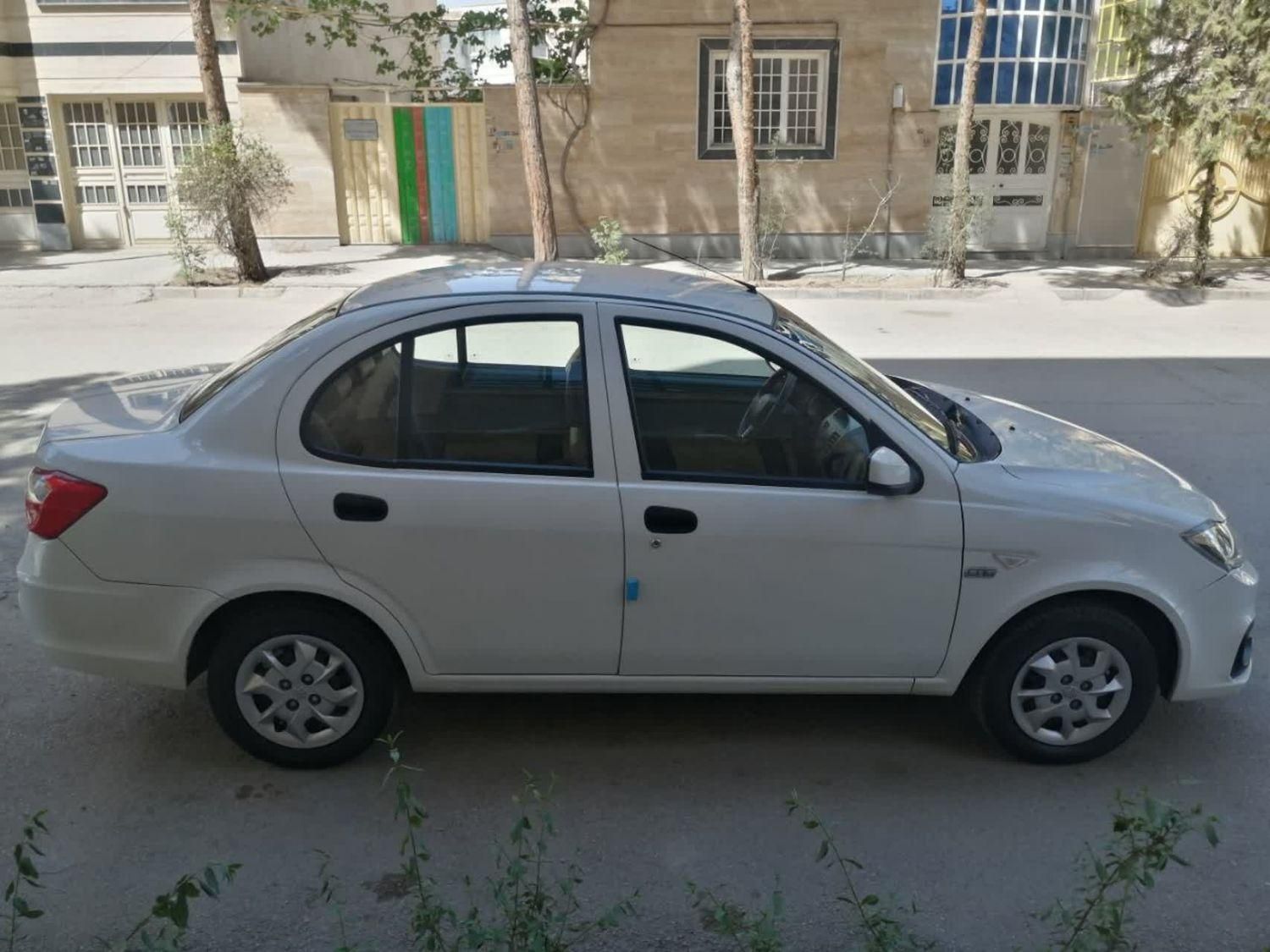 ساینا S دنده ای بنزینی - 1402