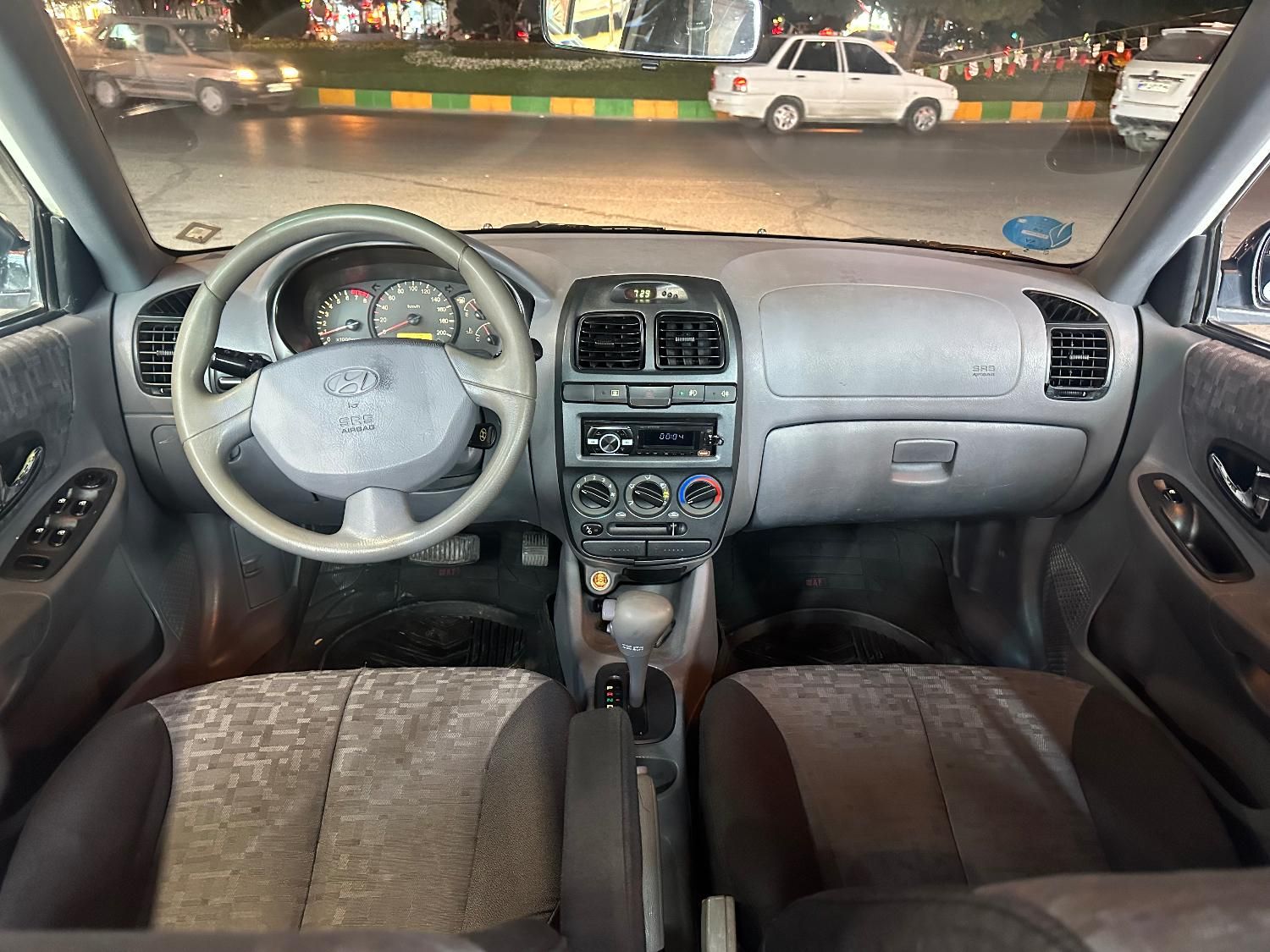 هیوندای ورنا اتوماتیک - 2009