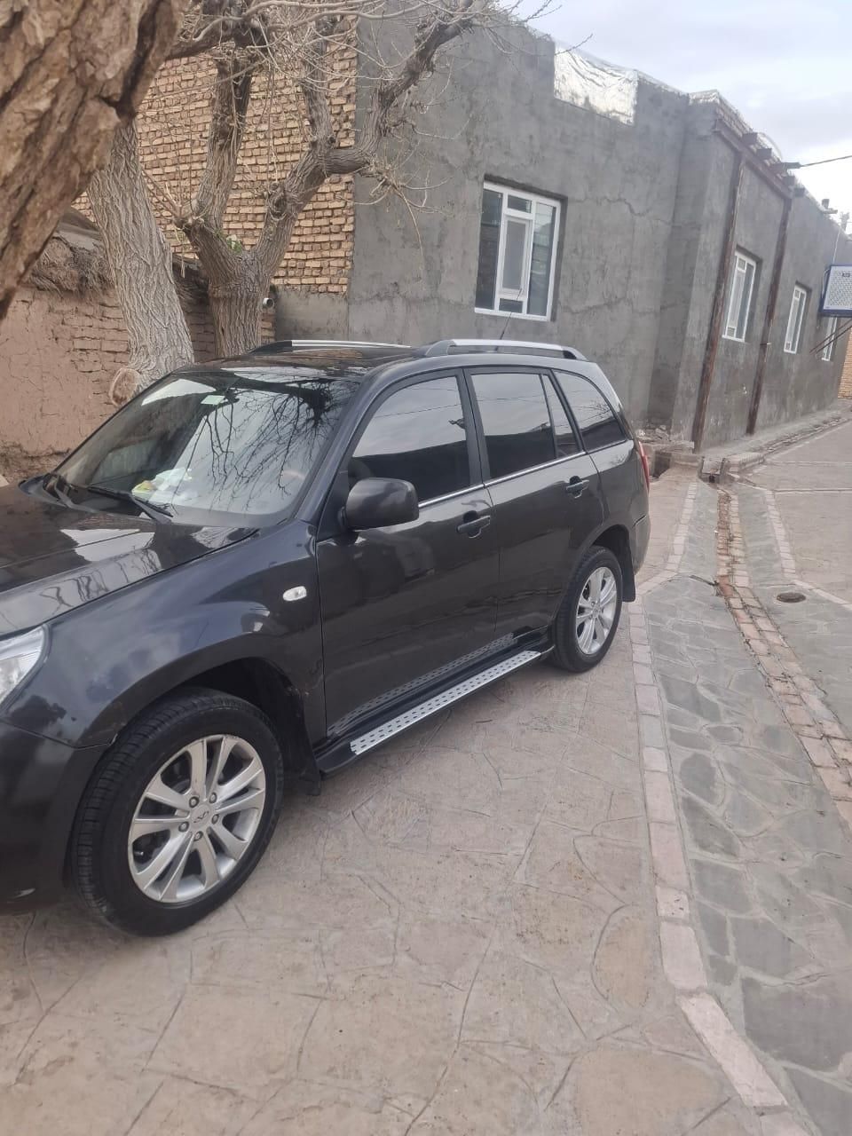 خودرو ام وی ام، X33 آگهی ann_17892062