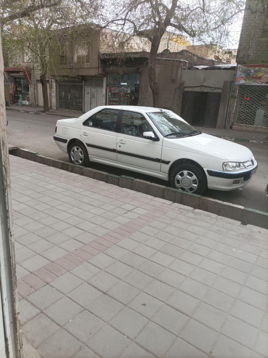 پژو پارس XU7P - 1402