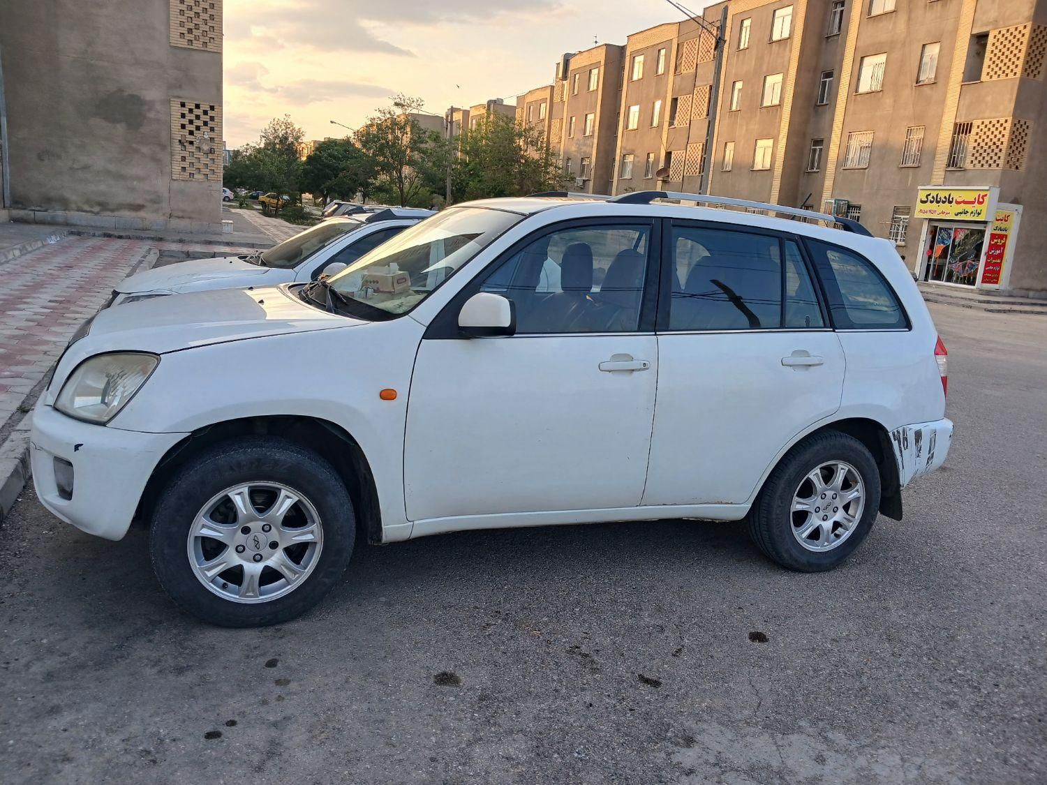 خودرو ام وی ام، X33 آگهی ann_17893162