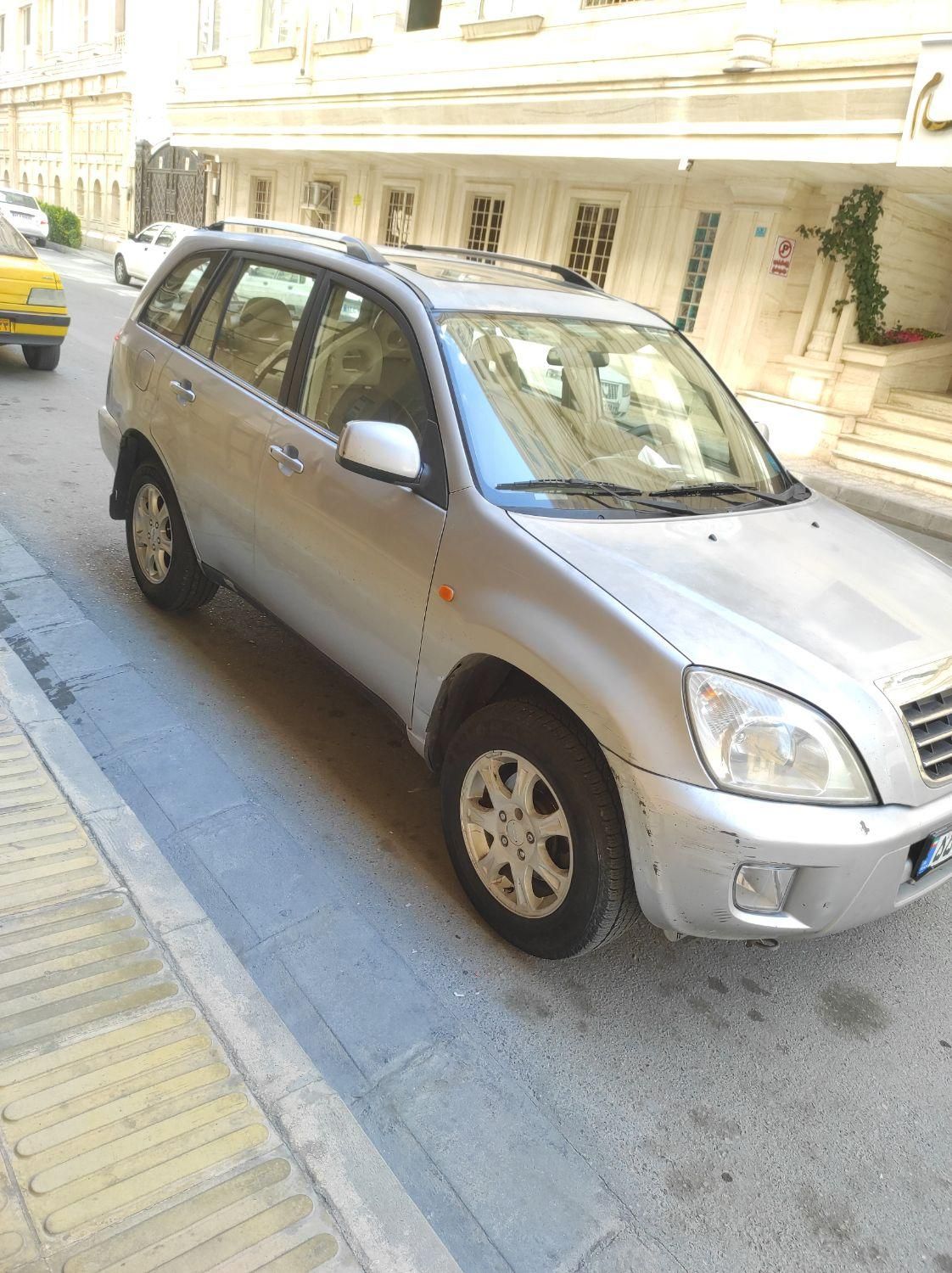 ام وی ام X33 دنده‌ای ساده - 2012
