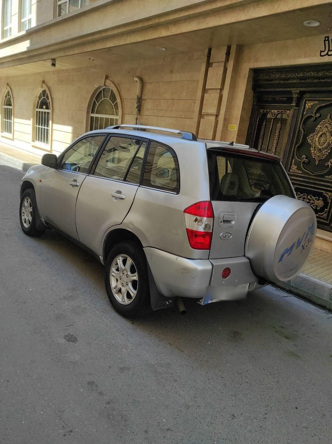 خودرو ام وی ام، X33 آگهی ann_17895960