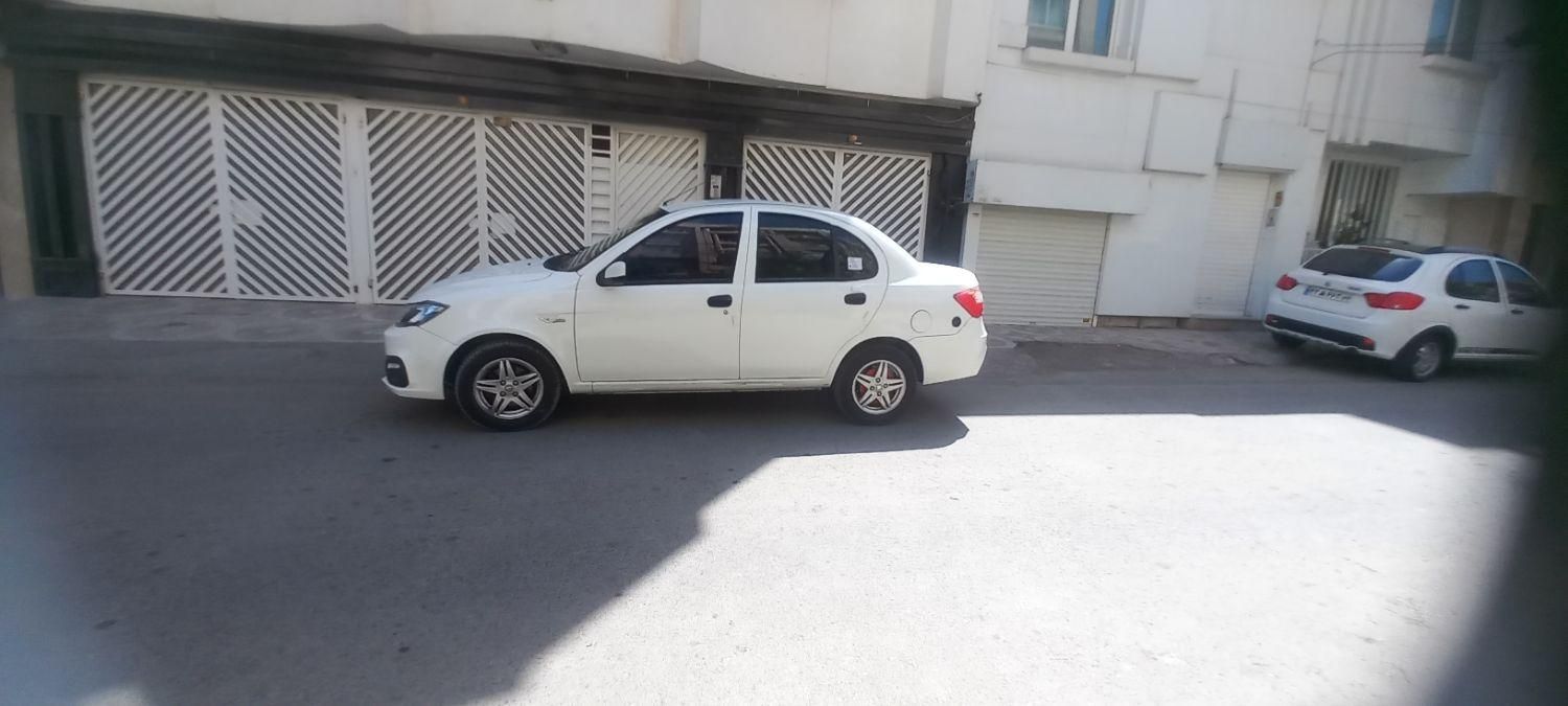 ساینا S دنده ای بنزینی - 1402