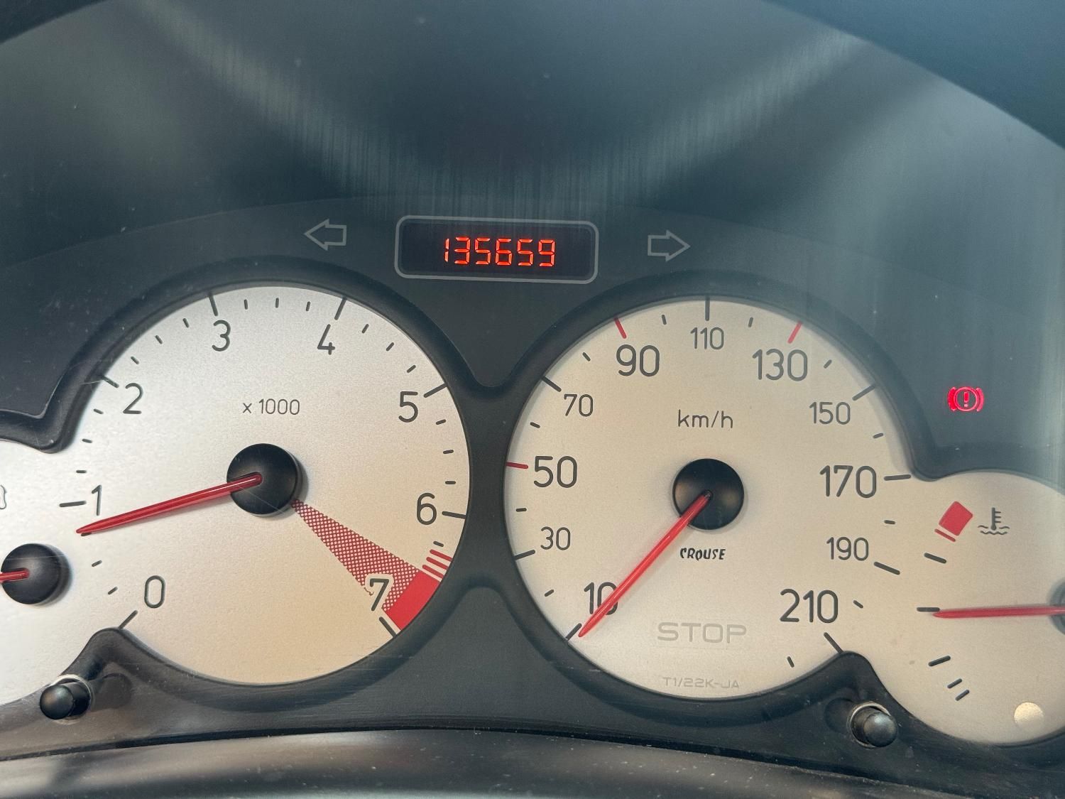 پژو 206 تیپ 2 - 1395