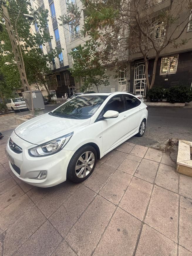 هیوندای اکسنت 1.6 لیتر ساده - 2013