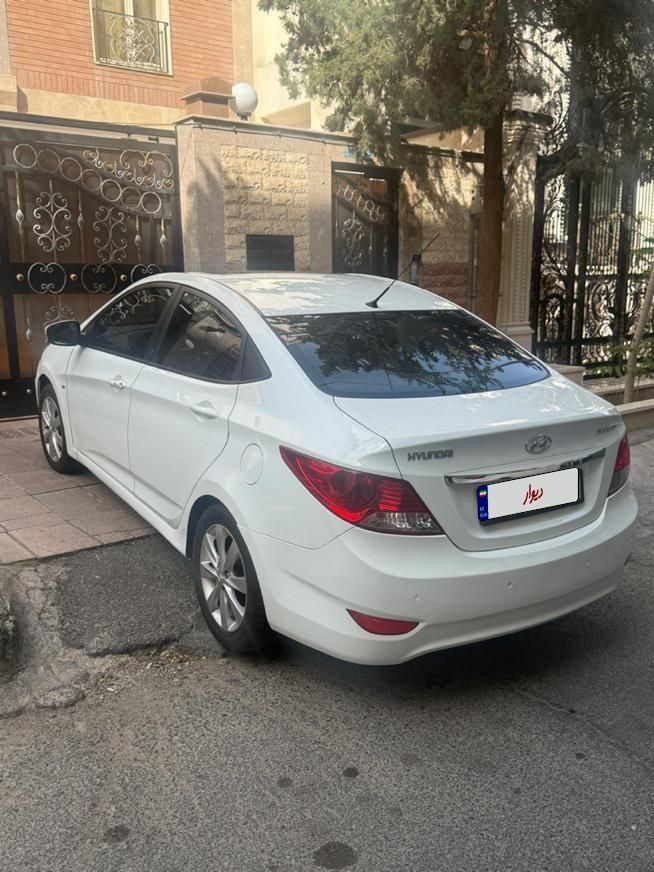 هیوندای اکسنت 1.6 لیتر ساده - 2013