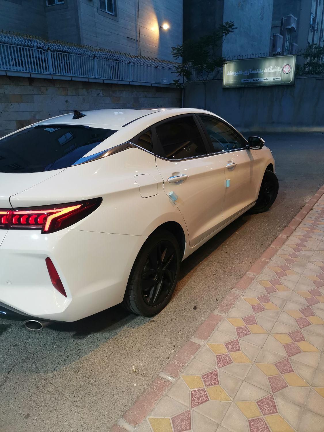 کی ام سی J7 اتوماتیک - 2024