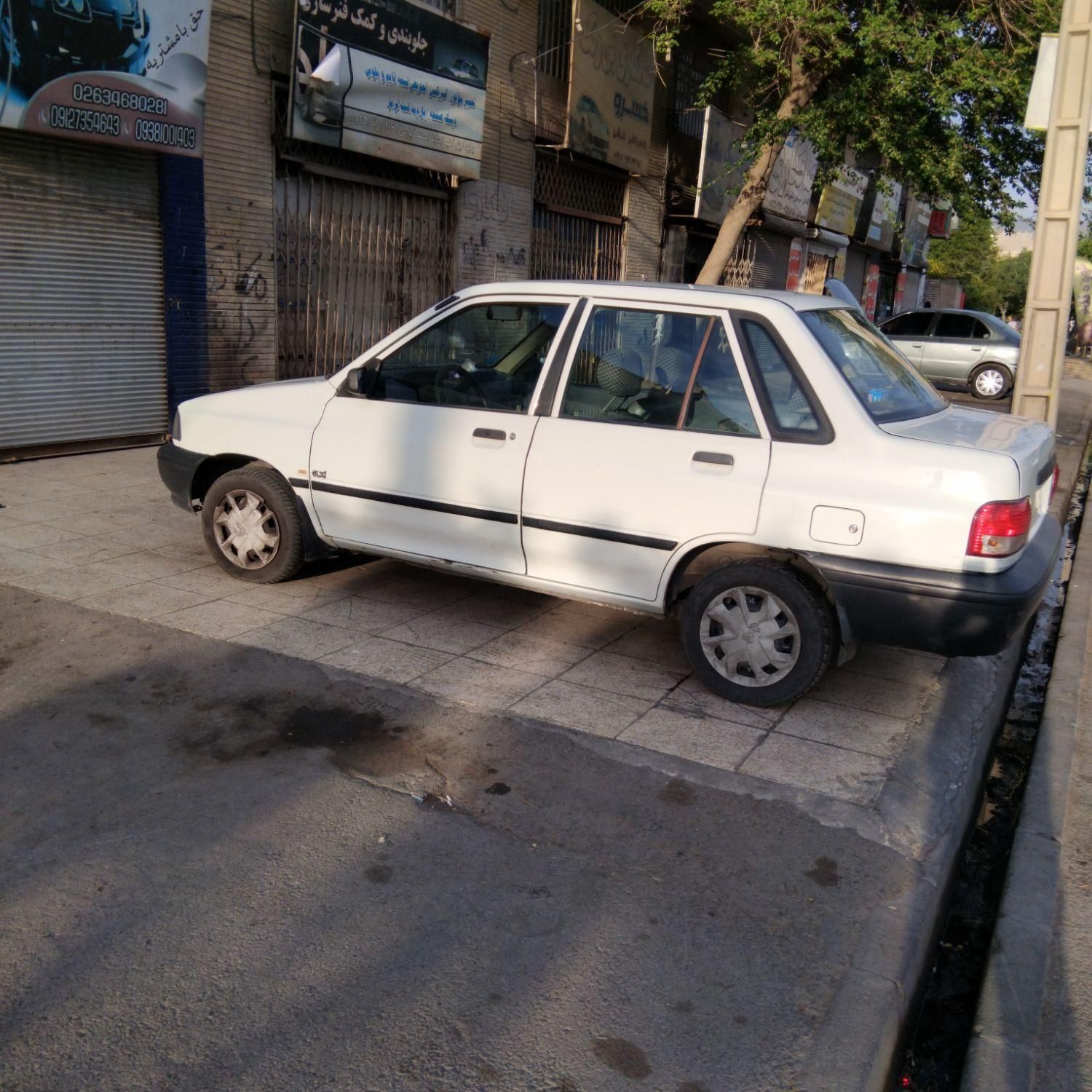 پراید صبا دنده‌ای - 1383