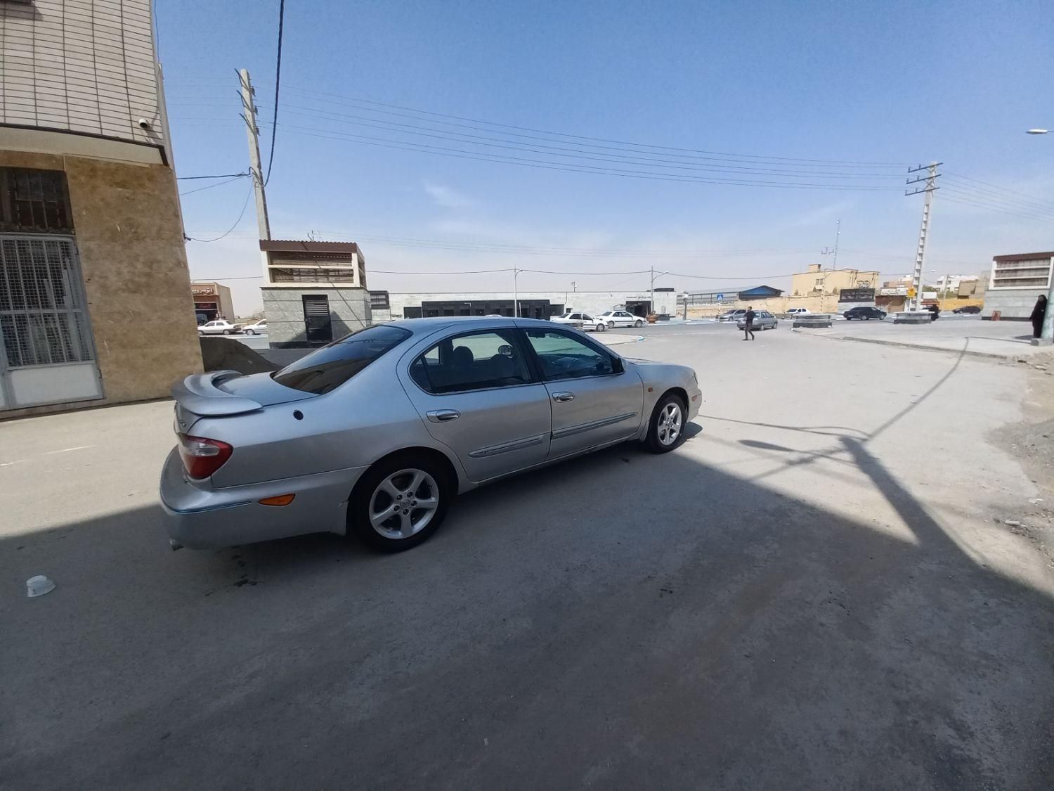 نیسان ماکسیما دنده‌ای - 2003