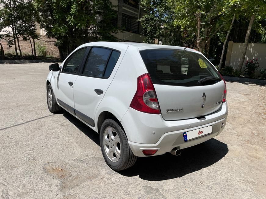رنو ساندرو دنده ای - 1397