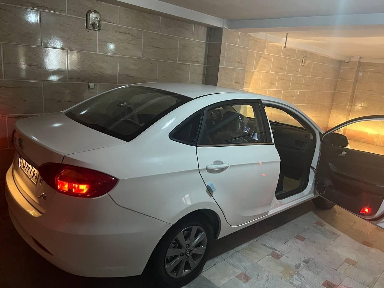 جک J4 اتوماتیک - 2024