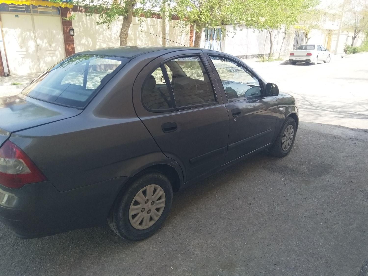 تیبا صندوق دار SX - 1392