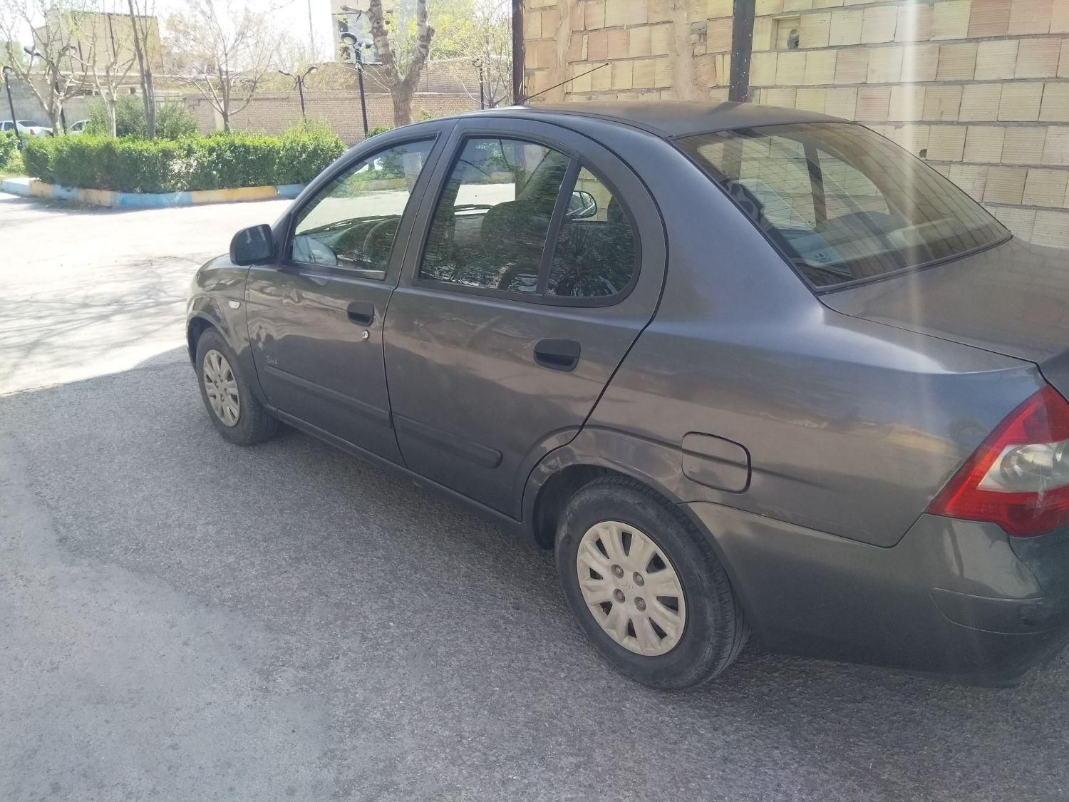 تیبا صندوق دار SX - 1392