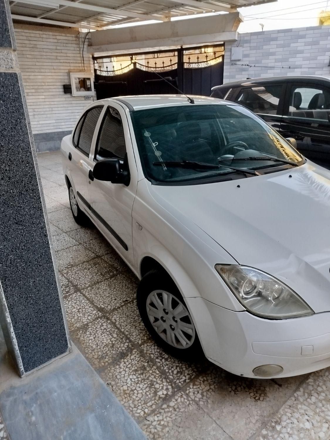 تیبا صندوق دار EX - 1395