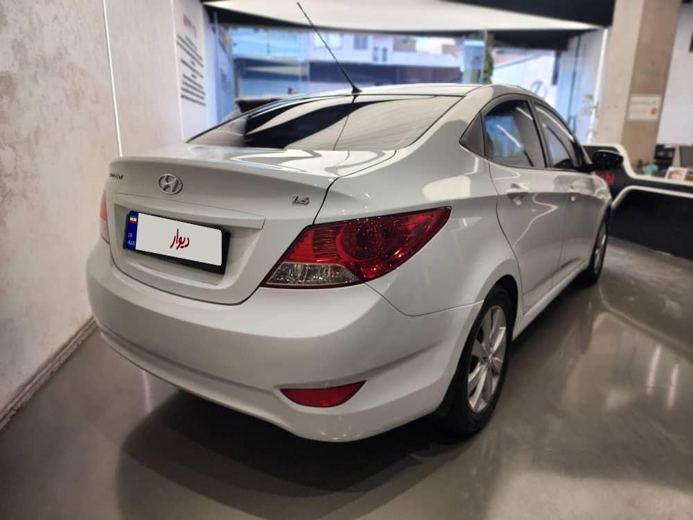 هیوندای اکسنت 1.6 لیتر ساده - 2015