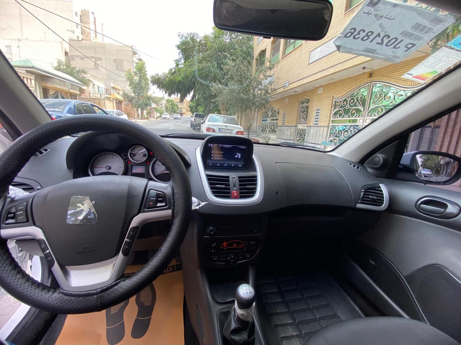 پژو 207 دنده‌ای با موتور TU3 - 1402