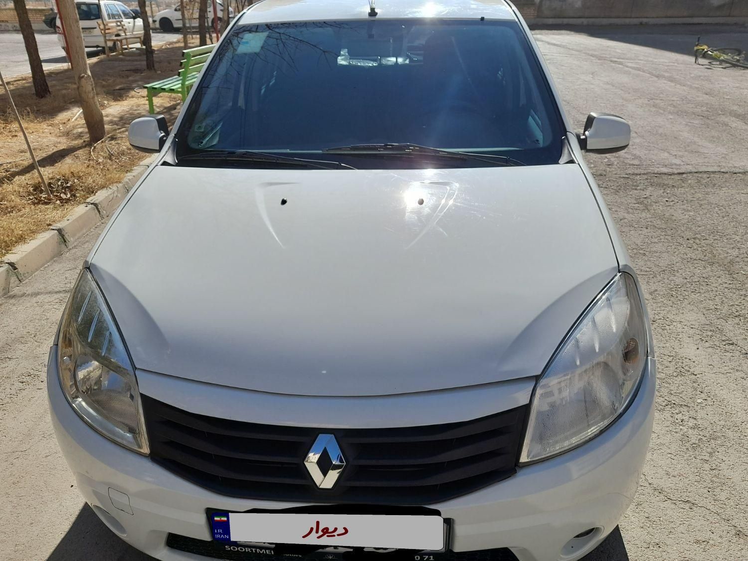 رنو ساندرو اتوماتیک - 1395