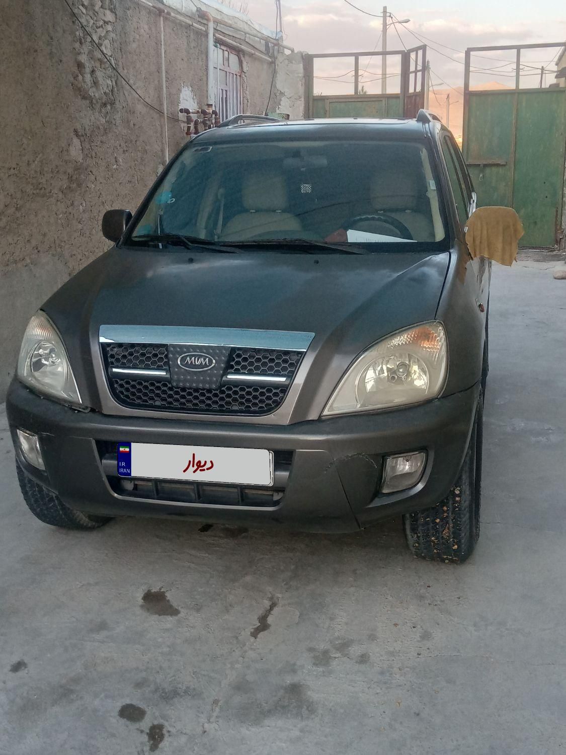 ام وی ام X33 دنده‌ای ساده - 2011