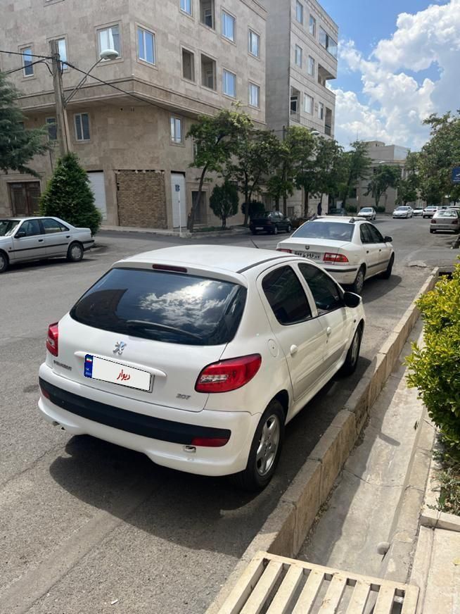 پژو 207 دنده‌ای - 1390