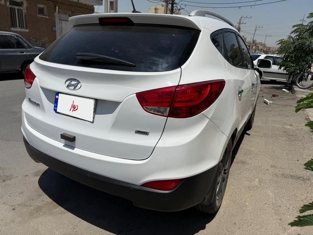 هیوندای توسان 2.4 لیتر - 2015