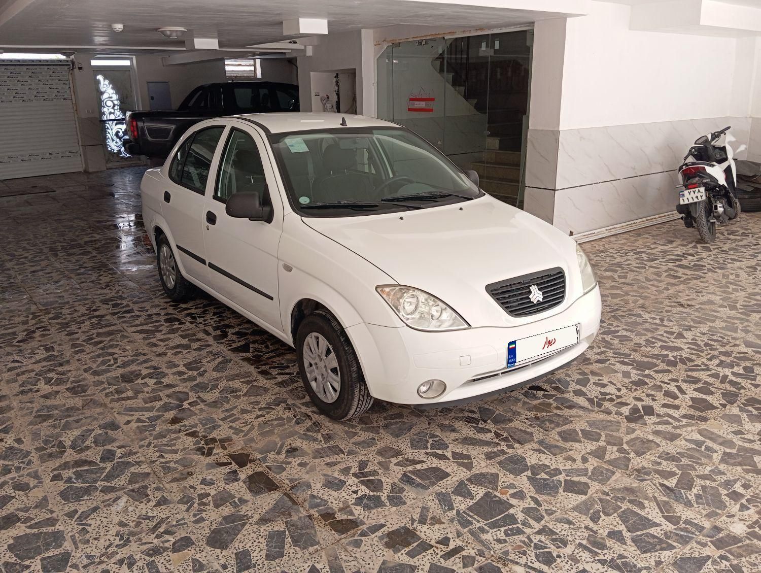 تیبا صندوق دار SX - 1401
