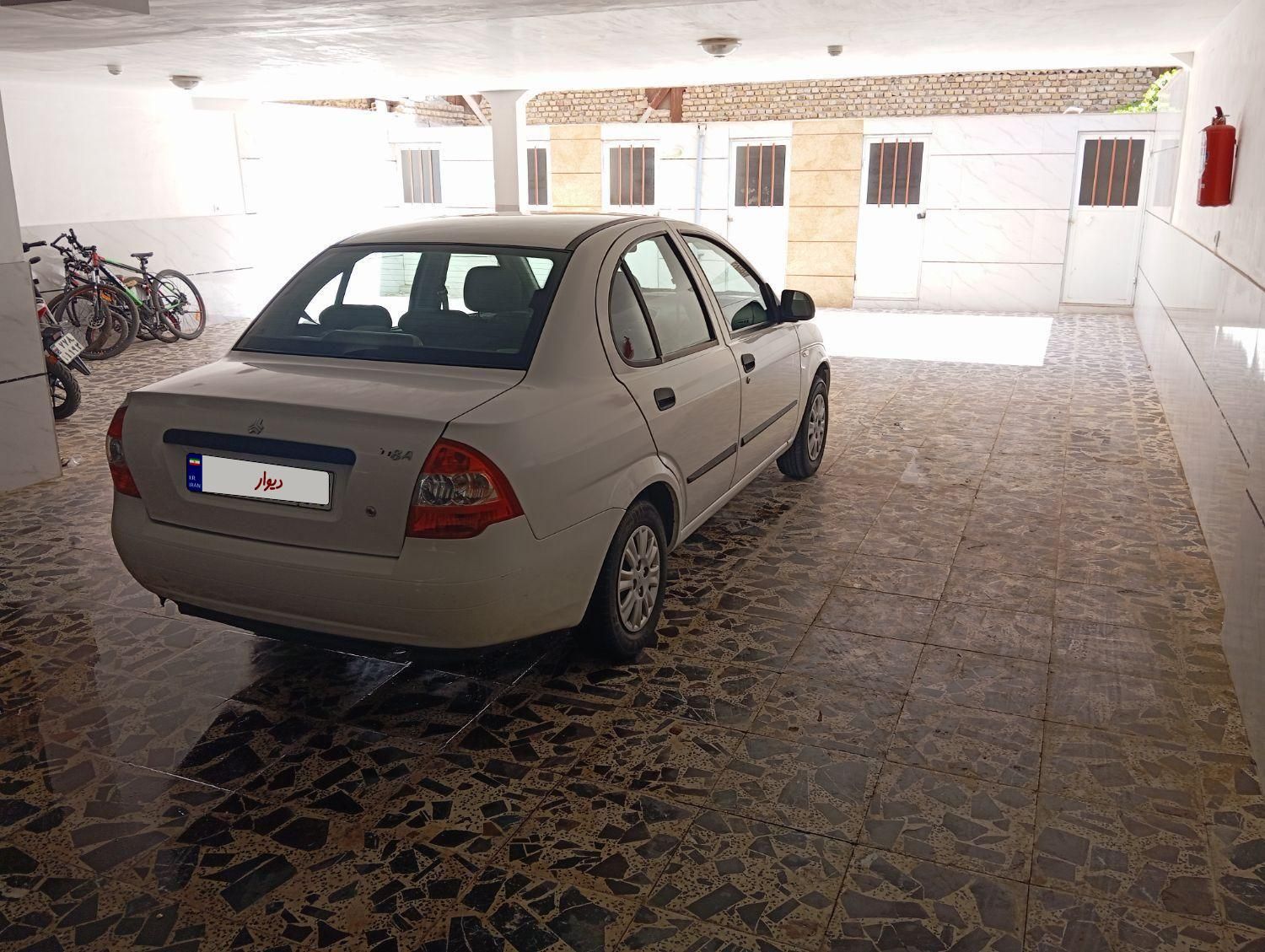 تیبا صندوق دار SX - 1401
