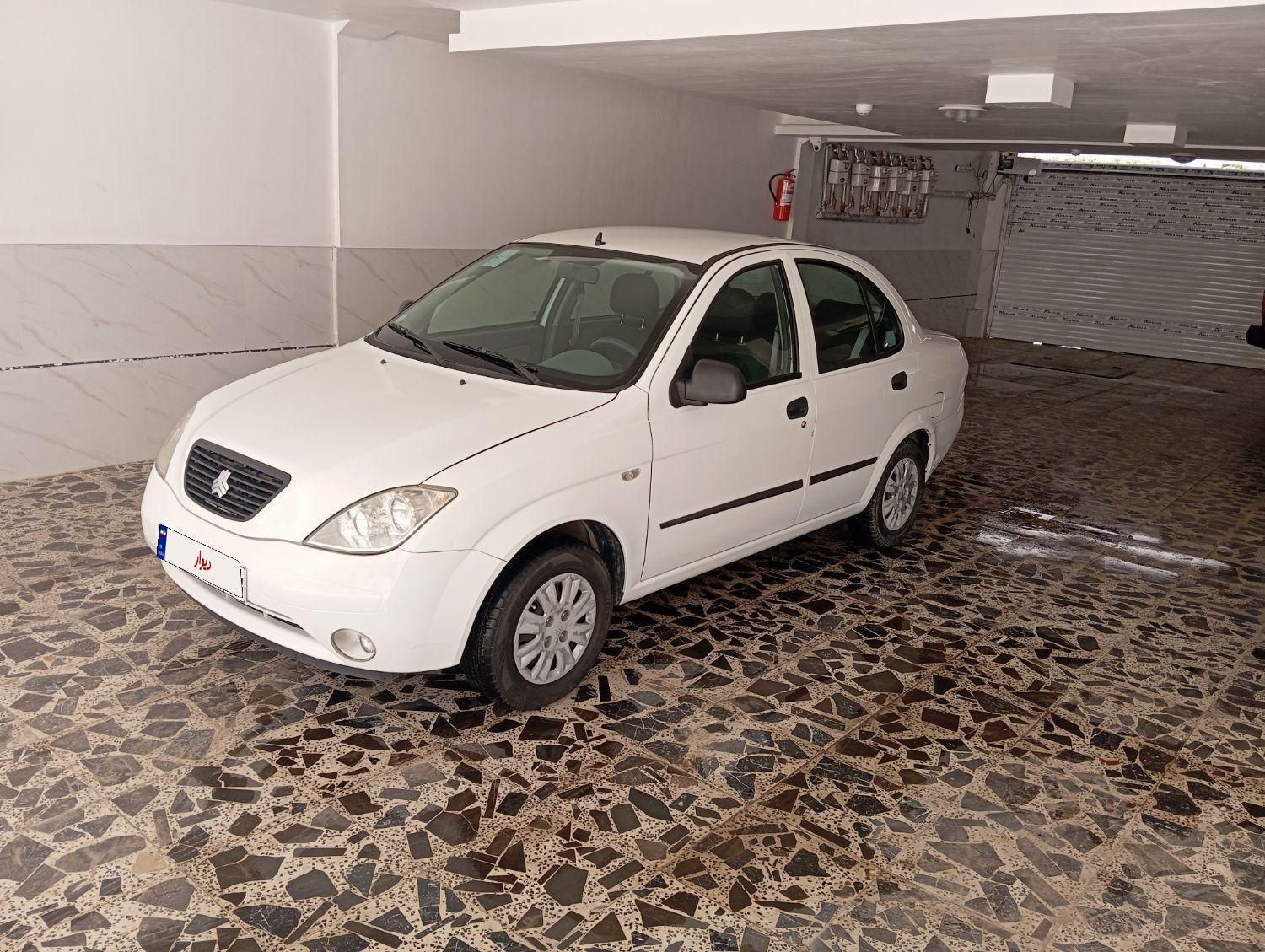 تیبا صندوق دار SX - 1401