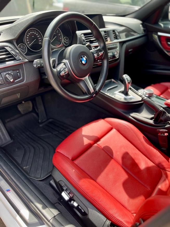 ب ام و سری 3 سدان 320i - 2018