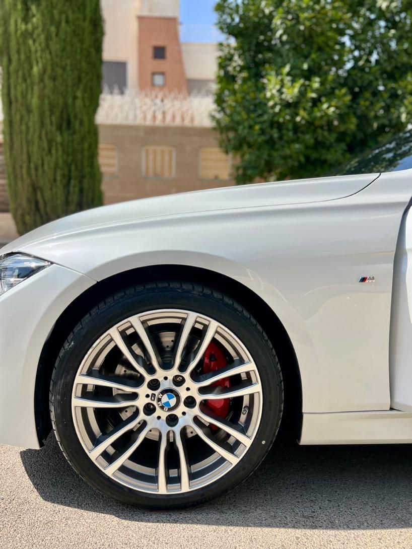 ب ام و سری 3 سدان 320i - 2018