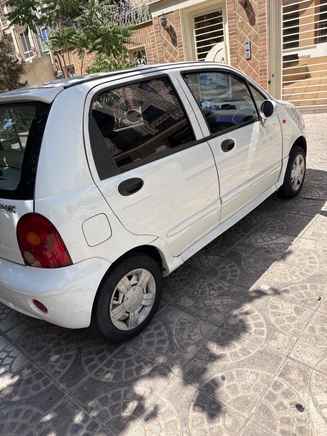 ام وی ام 110 چهار سیلندر دنده ای - 2009