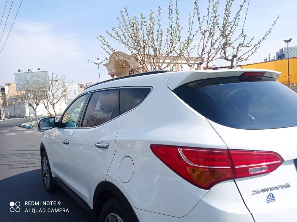 هیوندای سانتافه 4 سیلندر دو دیفرانسیل - 2014
